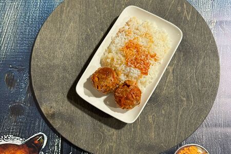 Рис с тефтелями