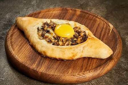 Хачапури по-аджарски с грибами
