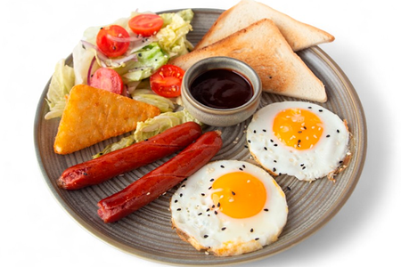 Завтрак с колбасками