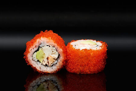 Ролл Калифорния с камчатским крабом