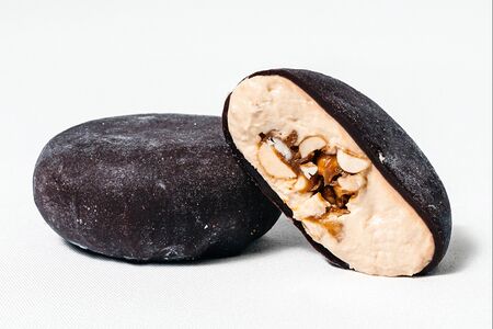 Моти Сникерс