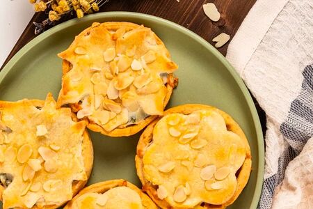 Тарт сытный со шпротами