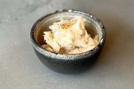 Сало с чесноком