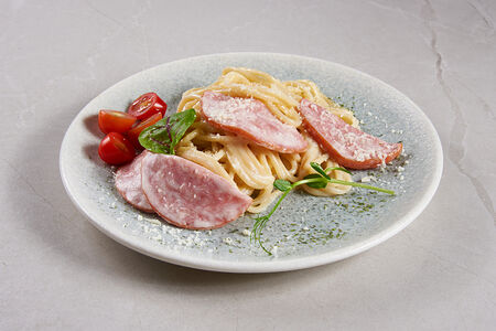 Спагетти с ветчиной