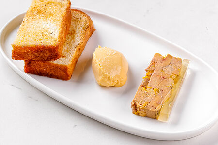 Пате из фуа-гра с лимонным курдом и бриошь