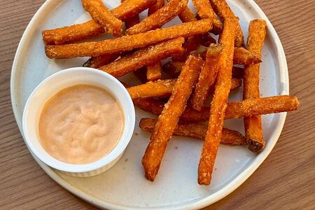 Батат фри с трюфельным маслом 