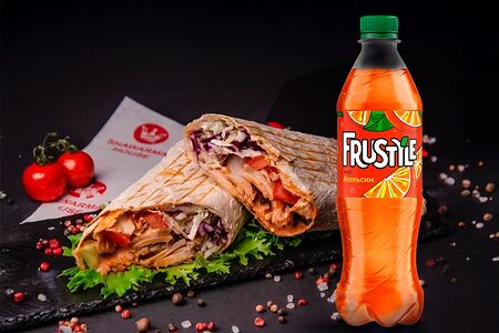 Шаверма с курицей и Frustyle апельсин 