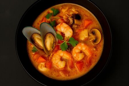Суп Том ям с морепродуктами