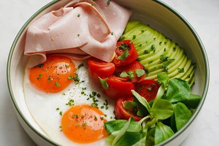 Yum! Супер-завтрак с мортаделлой