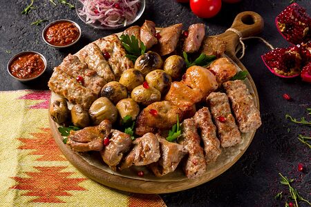 Ассорти шашлыков и кебабов без свинины