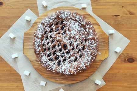 Большой Жимолость-смородина