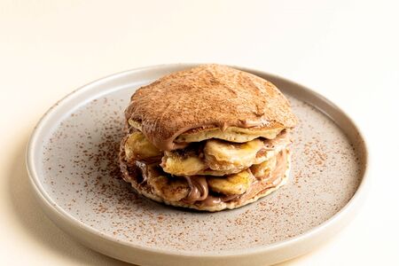 Панкейки с нутеллой и бананом