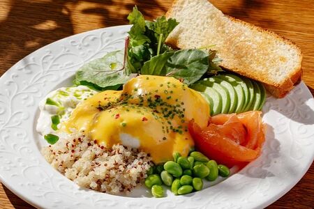 Фирменный завтрак с лососем 