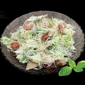 Салат Цезарь с курицей