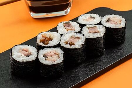 Маки с угрем