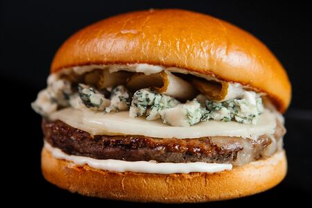 С грушей и горгонзолой