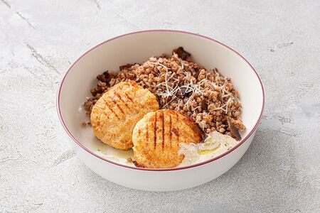 Котлеты из курицы с гарниром на выбор