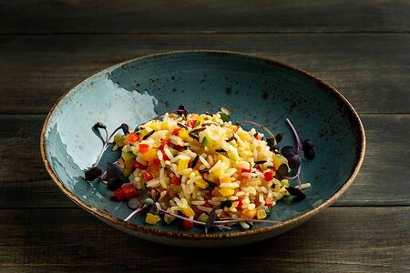 Дикий рис с овощами