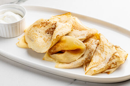 Блины со сметаной