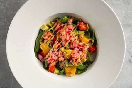 Салат с тартаром из тунца