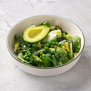 Зеленый салат с авокадо