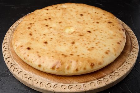 Осетинский пирог с капустой и орехами