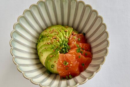 Донбури с лососем