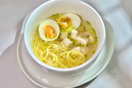 Наваристый куриный бульон