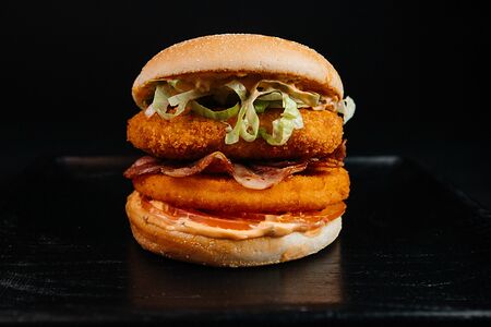 Куриный с сырной котлетой