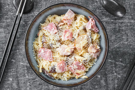 Вок Бекон в сливках