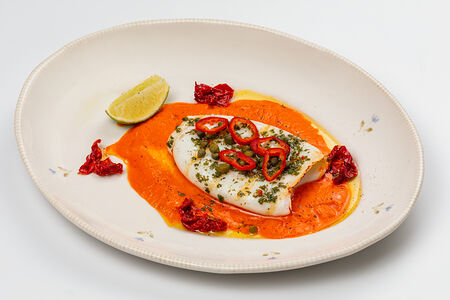 Кальмар на гриле, чили, ромеско