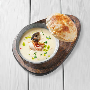 Суп Клэм-чаудер с воздушной фокаччей