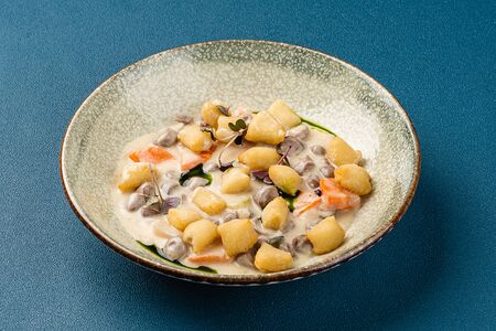 Соте из куриных сердечек с ньокки