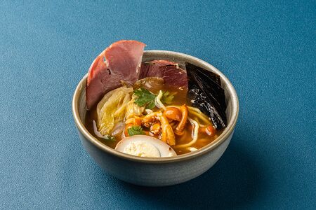 Рамен с ветчиной