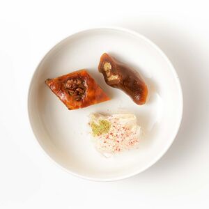 Пахлава, пишмание и чурчхела