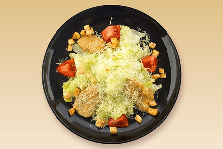 Салат Цезарь с курицей