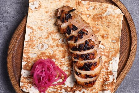 Утиная грудка в пряном маринаде 