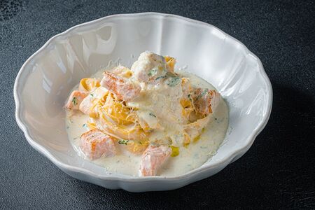 Паппарделле с лососем 