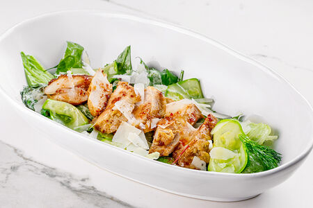 Салат с фермерским цыпленком