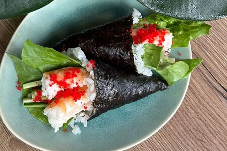 Ролл Темаки с креветкой