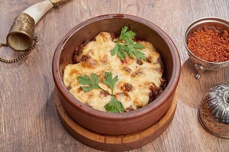 Говядина под сыром в кеци