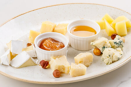 Сырная тарелка