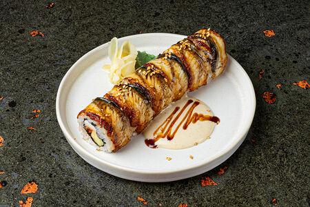 Ролл с угрем и авокадо