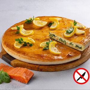 Закрытая пицца «С сёмгой и шпинатом»