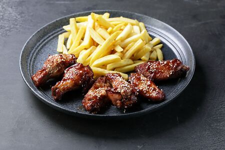 Крылышки куриные в кисло-сладком соусе