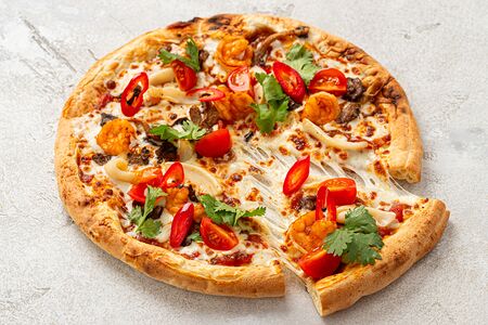 Пицца Том ям