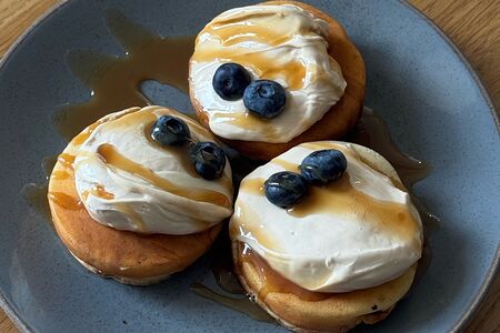 Воздушные панкейки с крем-брюле