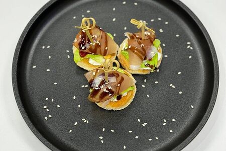 Канапе с хамоном