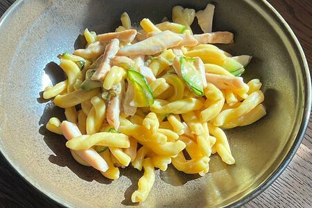 Казаречче с куриным филе и цукини