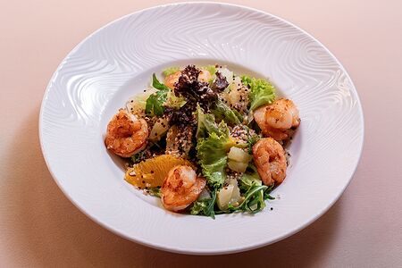 Салат с креветками и апельсином